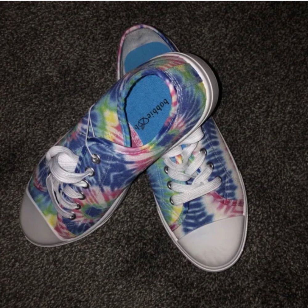 Bobbie Brooks Tye Die Womans Size 8 Sneakers New 🌈